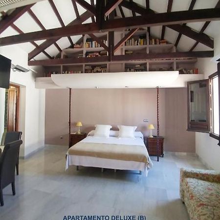 Apartamentos Torre De La Mezquita Kordoba Bagian luar foto