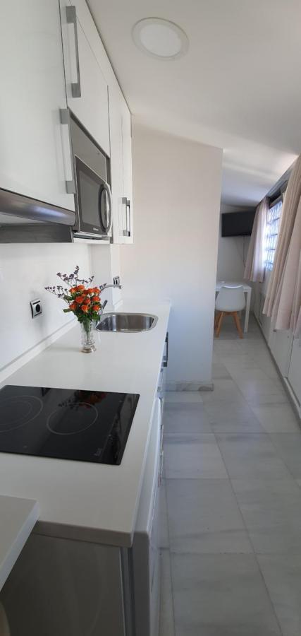 Apartamentos Torre De La Mezquita Kordoba Bagian luar foto