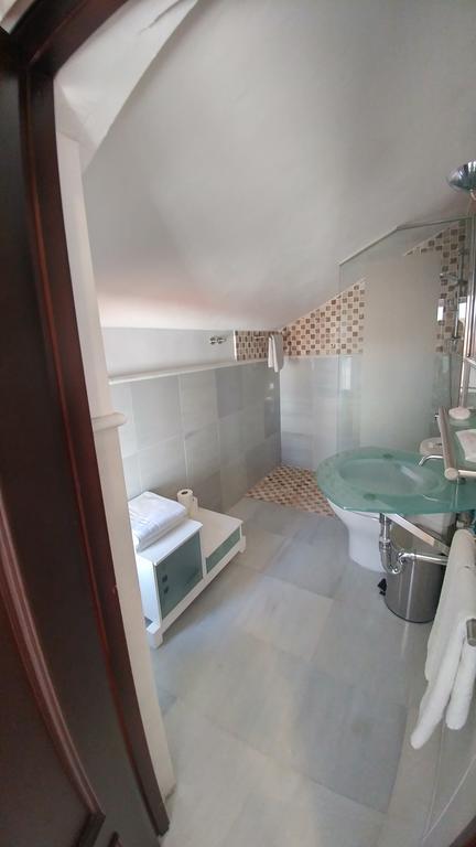 Apartamentos Torre De La Mezquita Kordoba Bagian luar foto